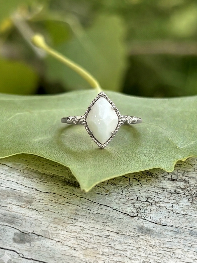 The Adri Ring in 14K Gold