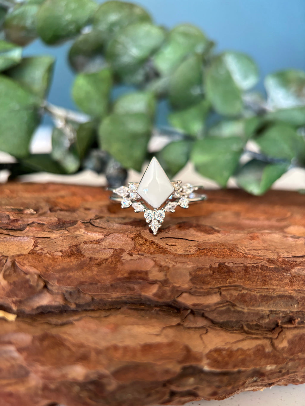 The Arthella Ring