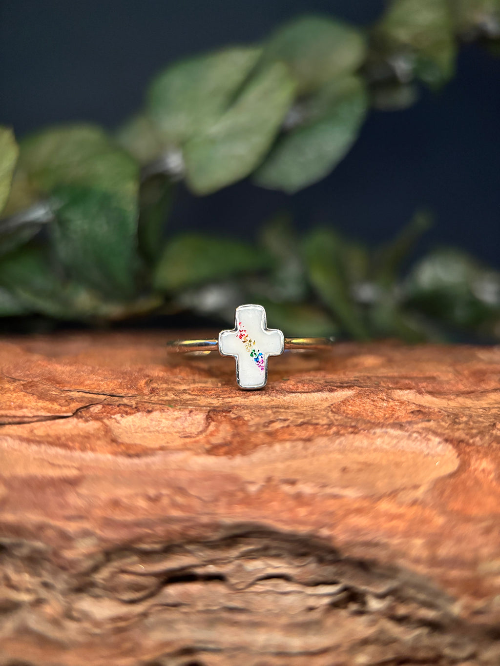 The Faith ring in 14K Gold