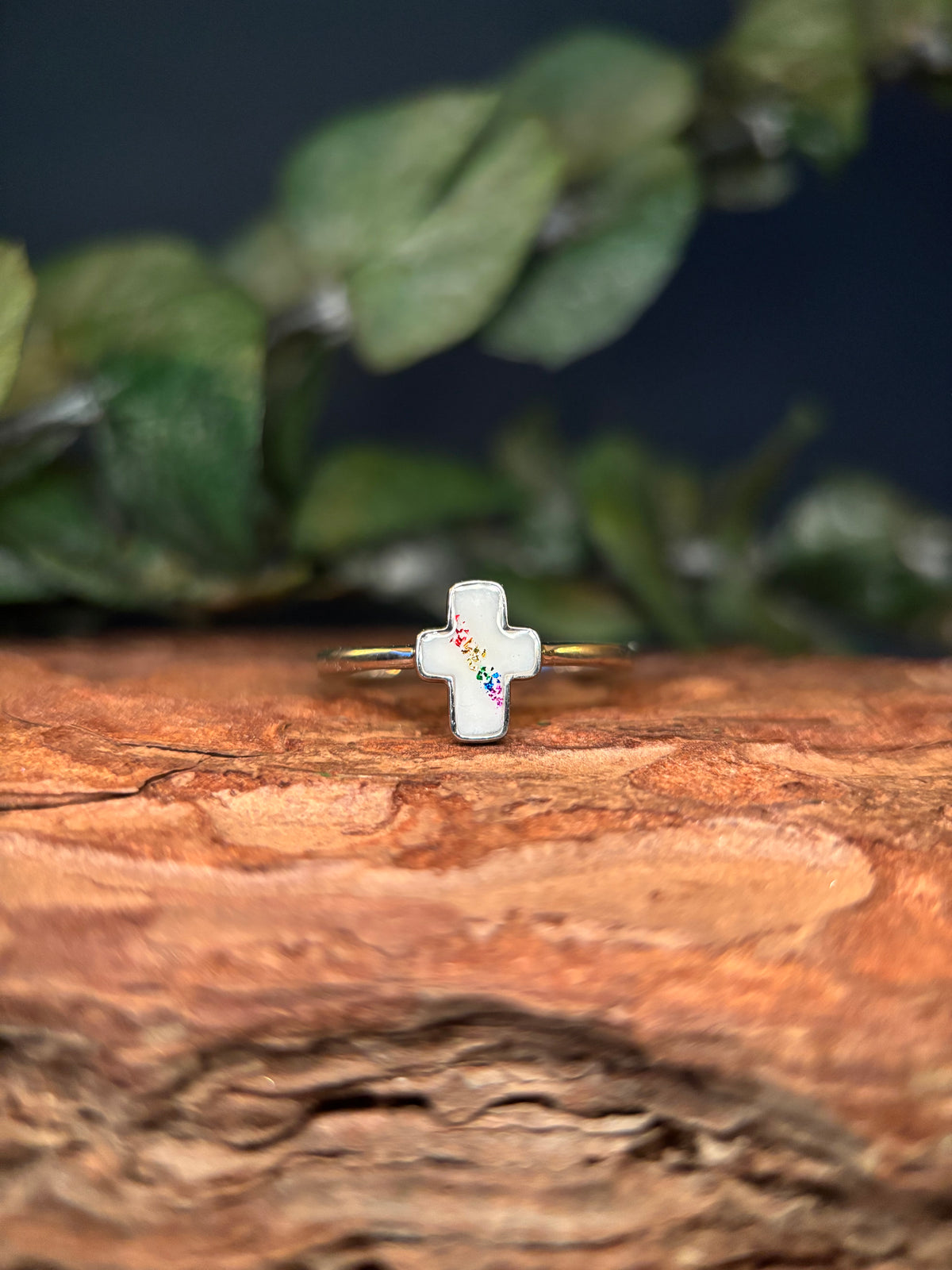 The Faith ring in 14K Gold