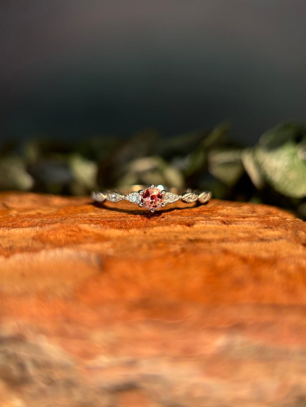 The Bobby ring in 14K Gold