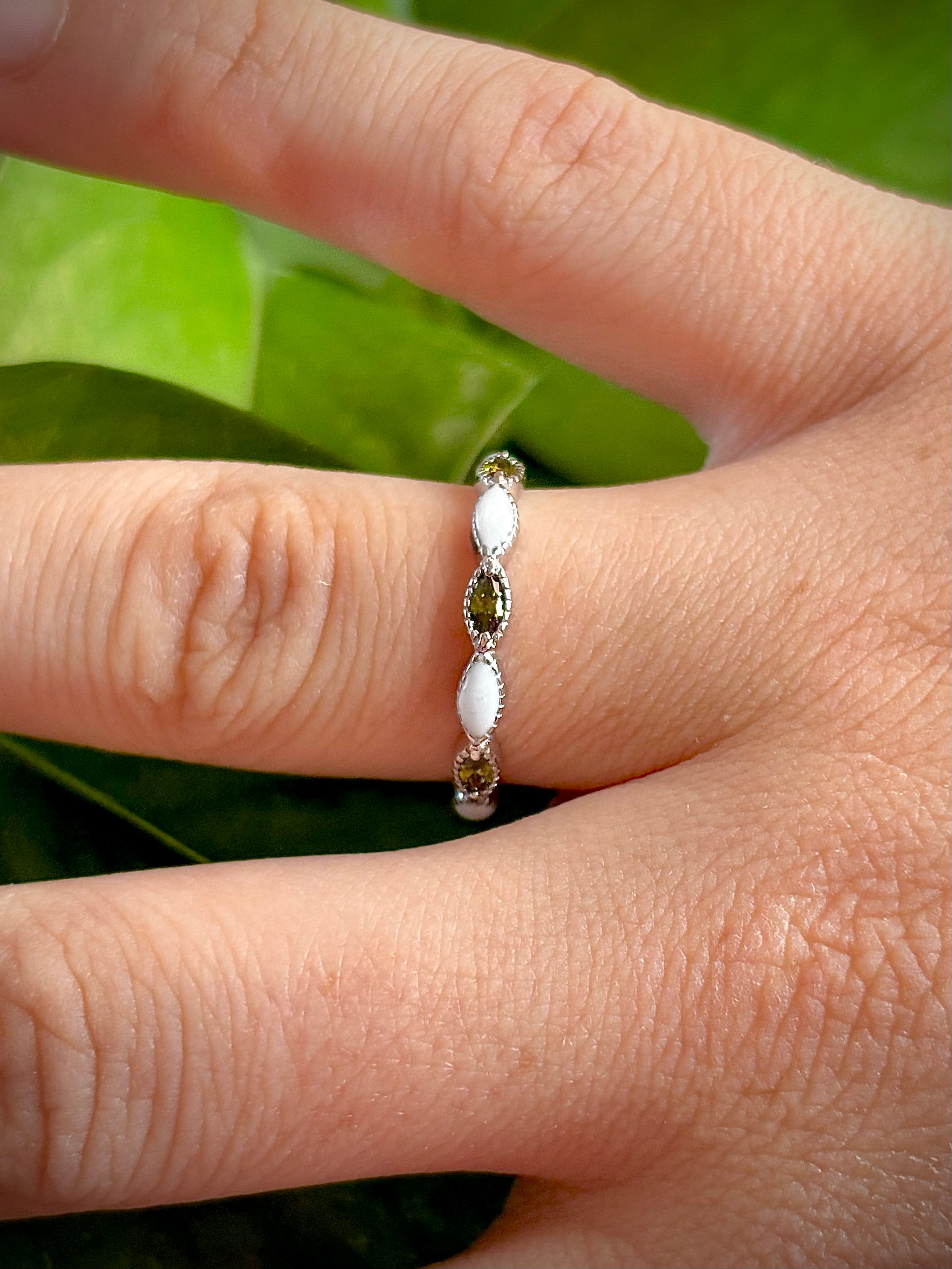 The Amelia Ring