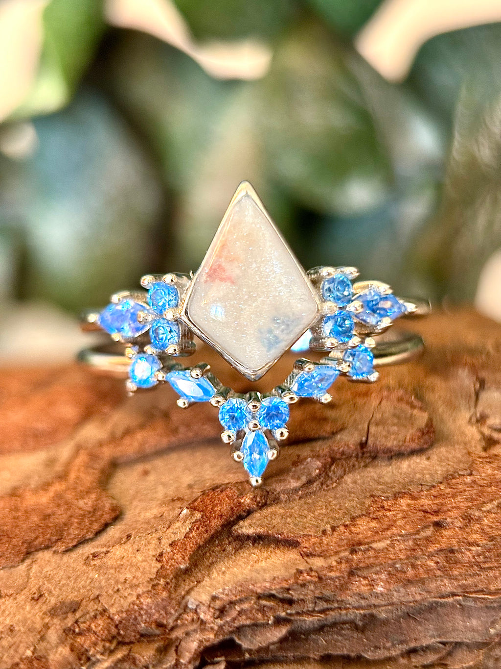 The Arthella Ring