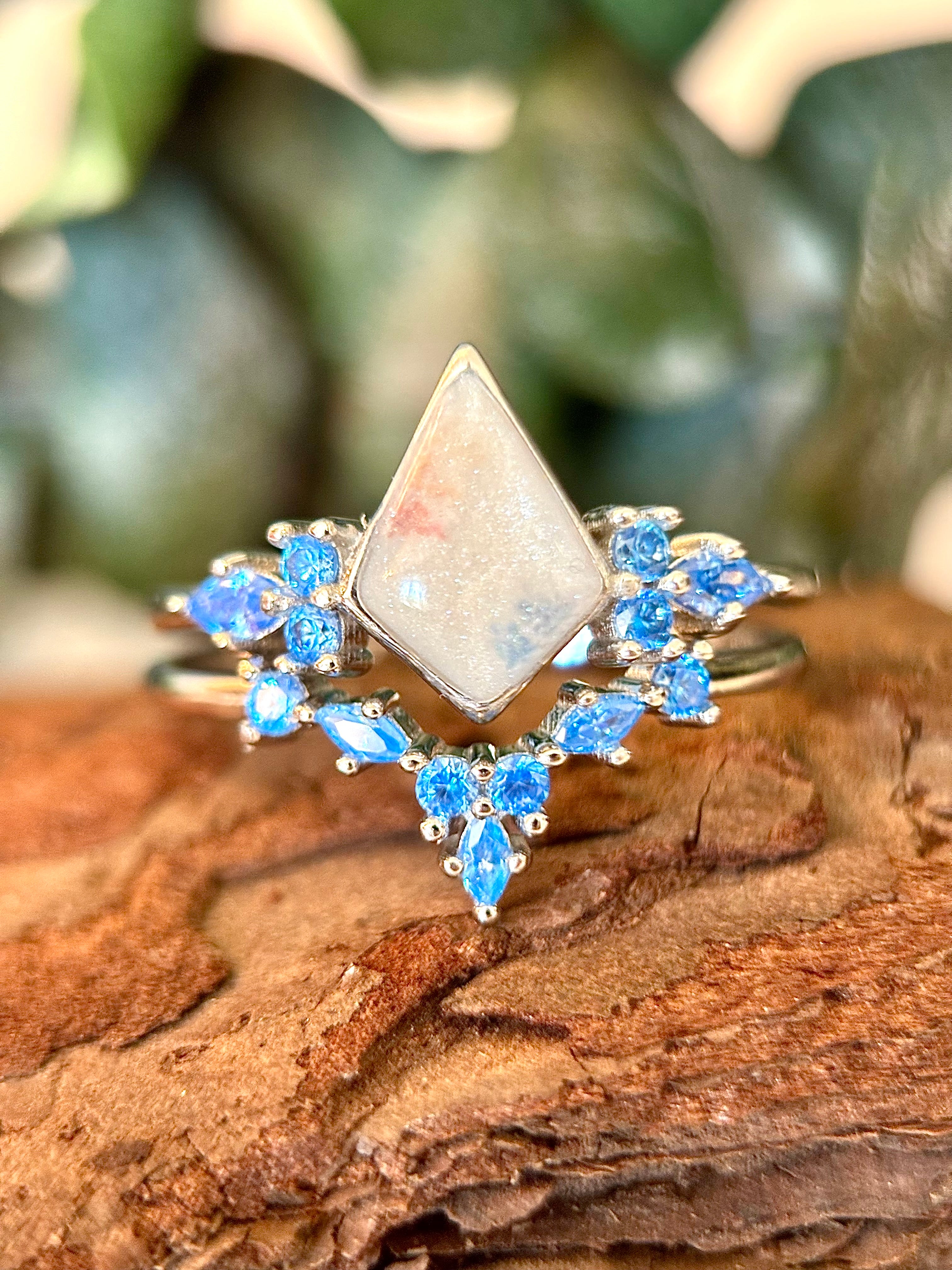 The Arthella Ring