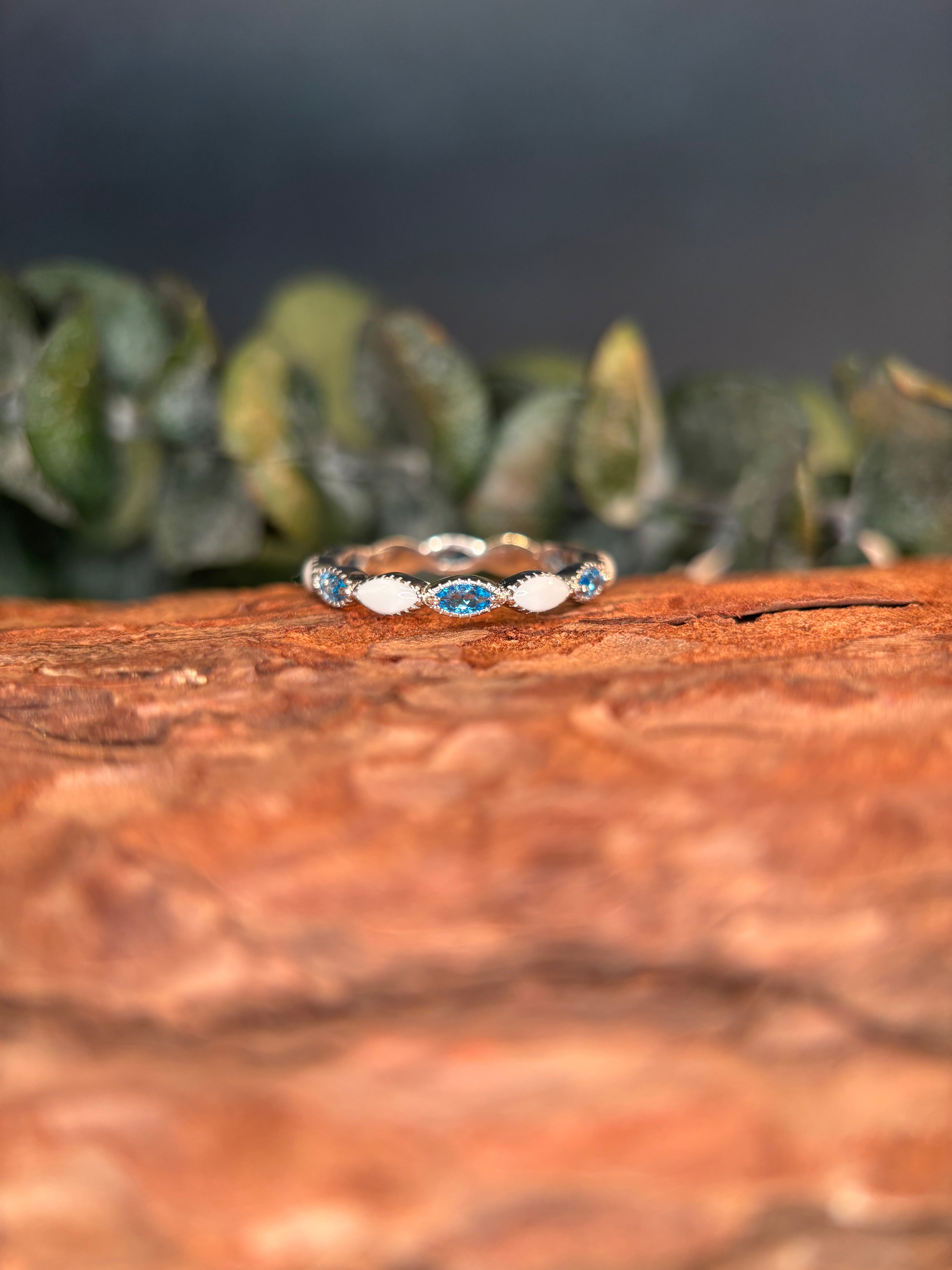The Amelia Ring